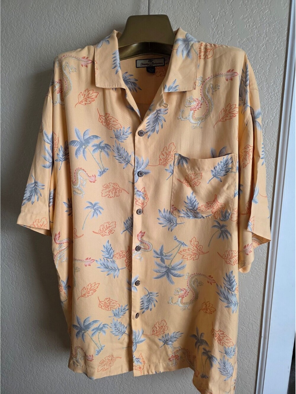 Tommy Bahama XL 100% Silk Hawaiian Shirt Peach with Blue and Orange Leaf Print